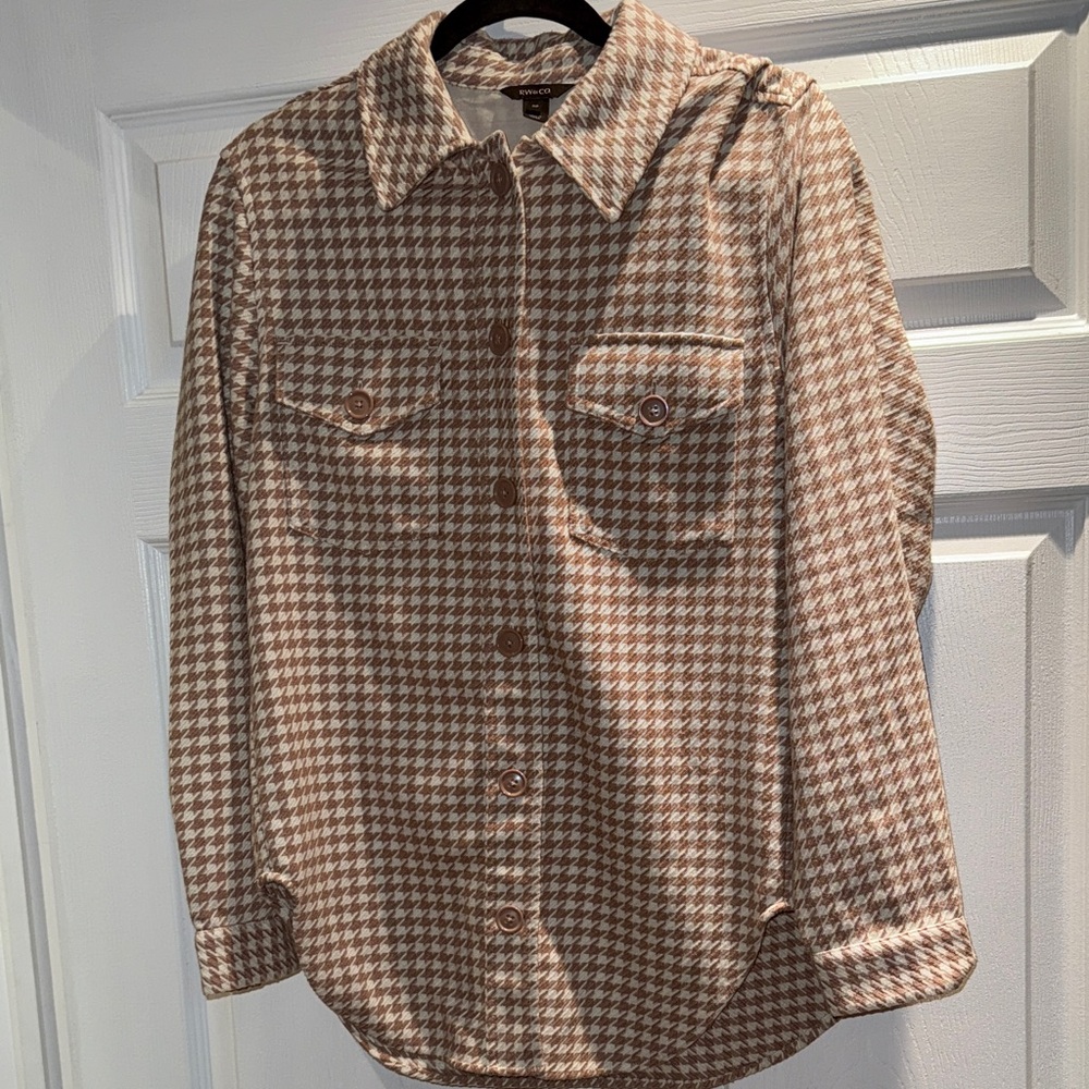 RW&CO. Houndstooth Button-Down Shirt